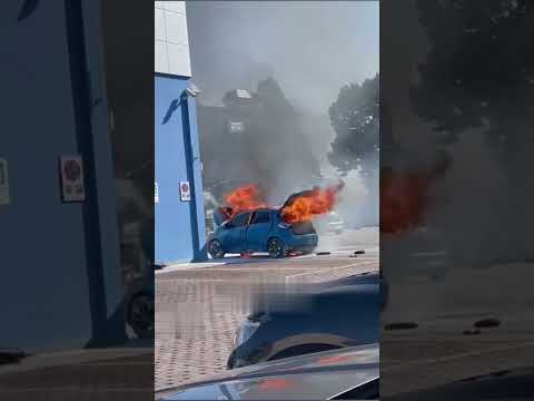 Electric Vehicle Battery Eject System How Helpful To Prevent Whole Car From Fire 