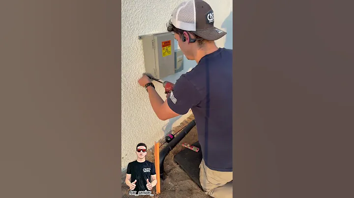 SURGE PROTECTOR AND VOLTAGE RANGE MONITOR