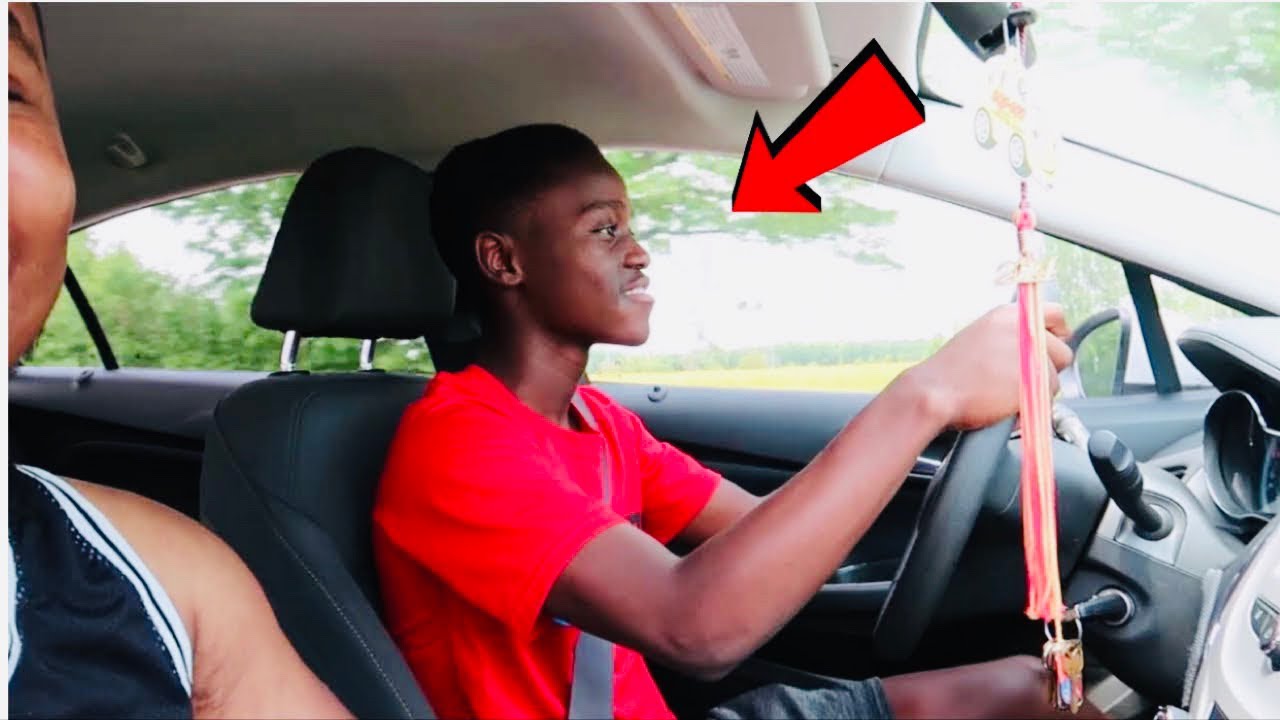TEACHING MY 15 YEAR OLD BROTHER HOW TO DRIVE | ** CAN HE ...