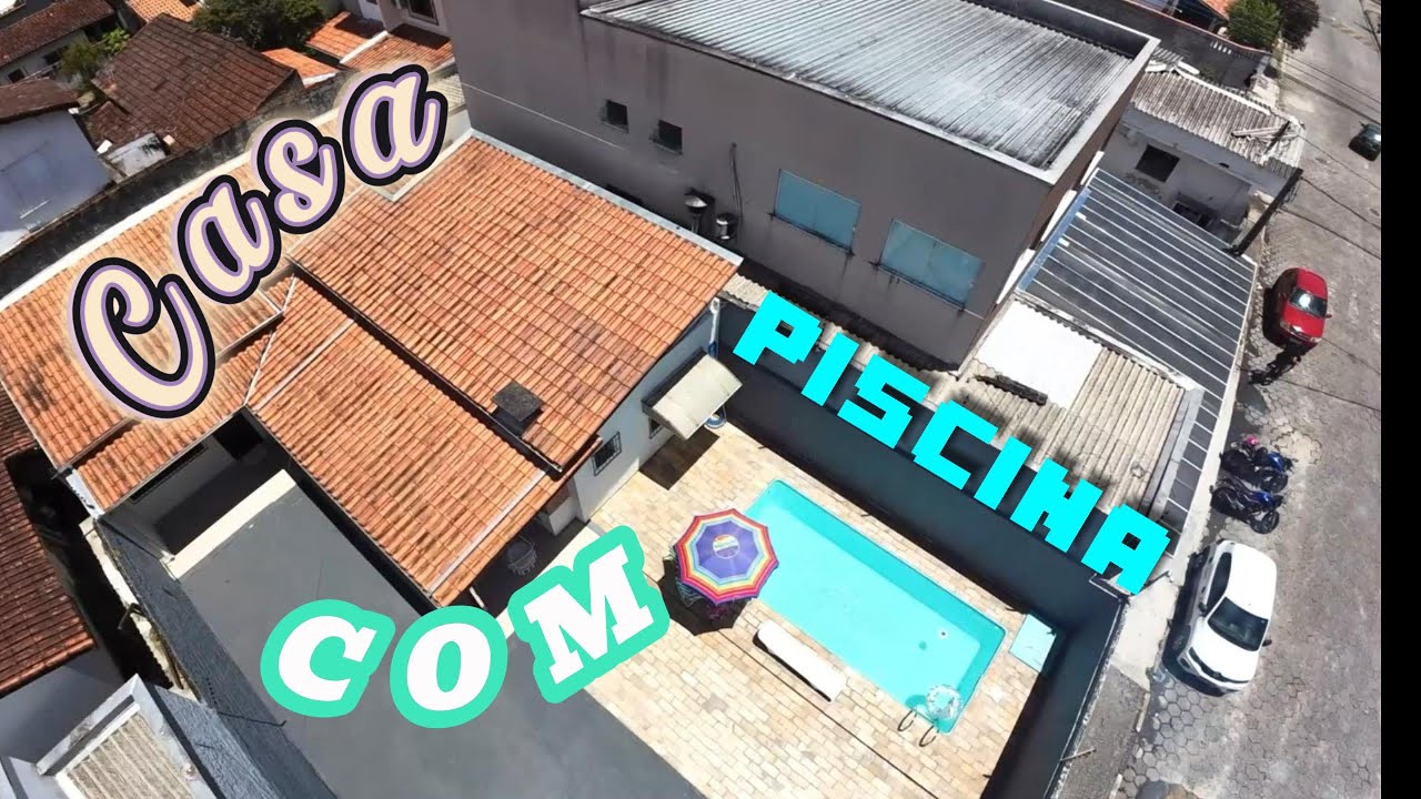 Casa com Piscina no Centro de Caraguatatuba - R$ 650 Mil - What`s (12) 99180-8383