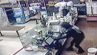 Popular Oakland doughnut shop robbed twice in one week