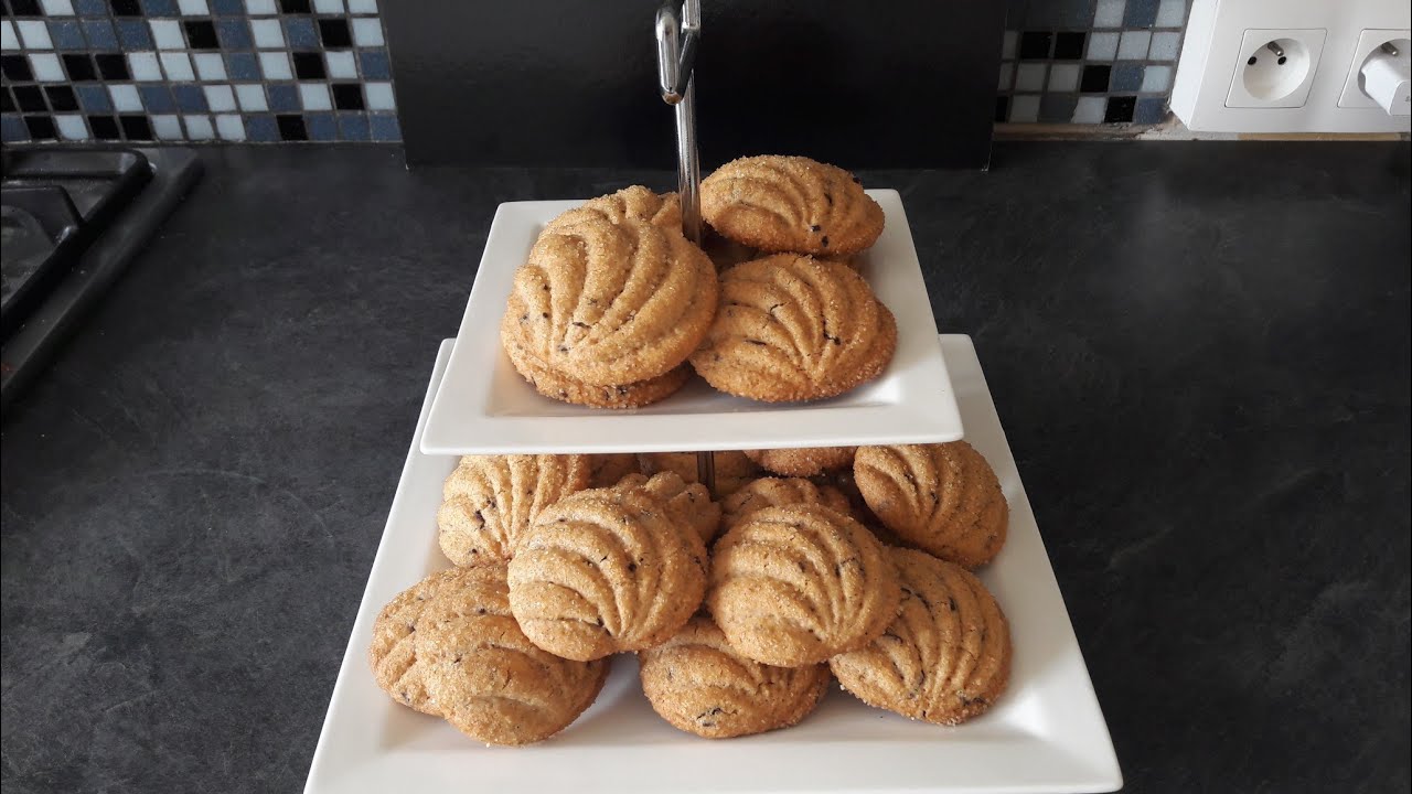 حلوة بدون طابع 👍بالدقيق الكامل لذيذة وسهلة