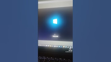 Windows 8.1 boot logo screen setup on a virtual box