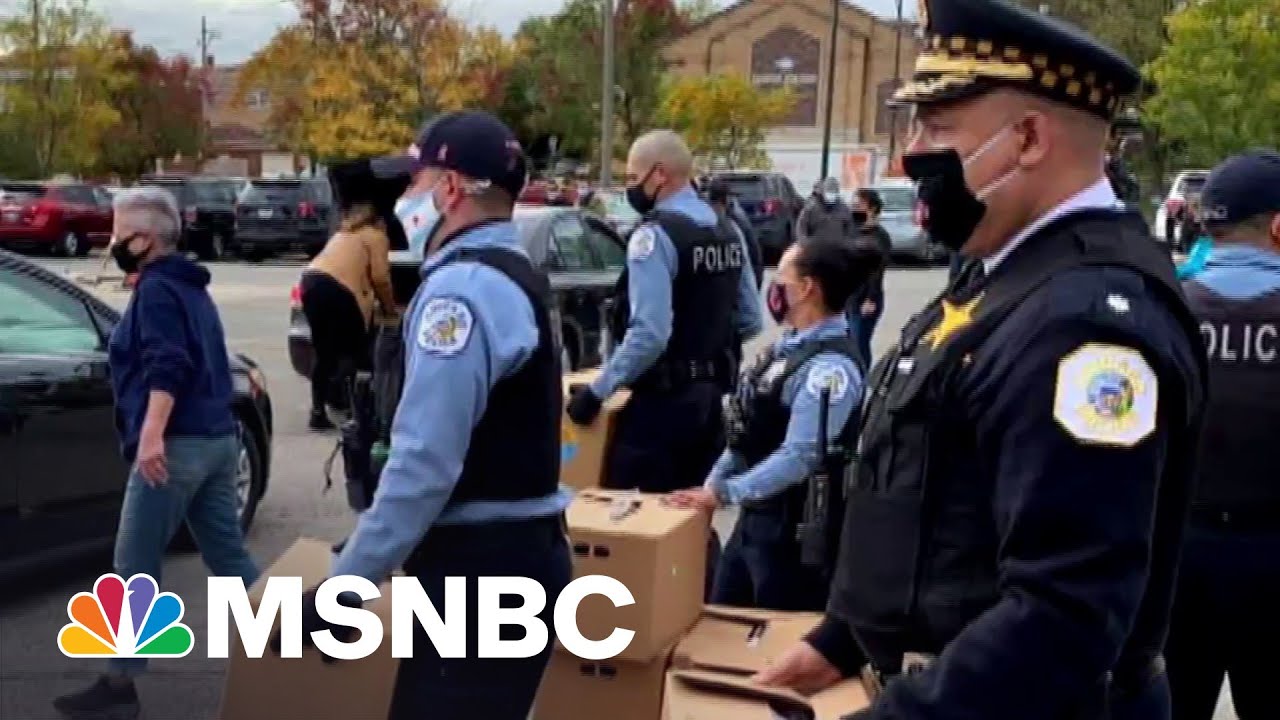 Chicago Turns To Community Policing Amid Crime Spike | MSNBC - YouTube