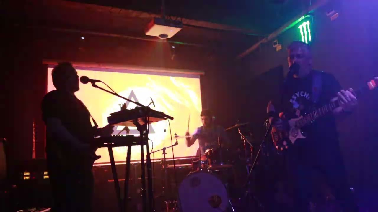 Air Lines - KALASHNIKOIL live @Encore Club