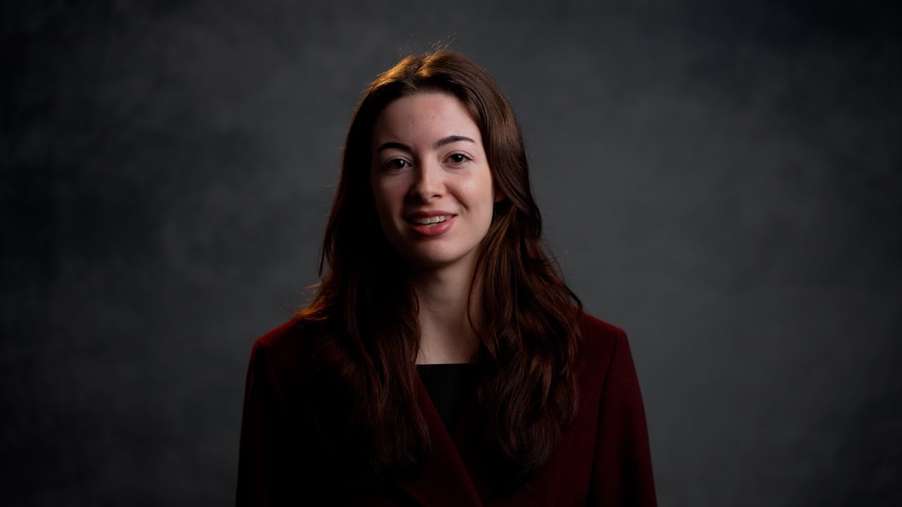 Laura Harvey Performs A Monologue for her Acting Showreel