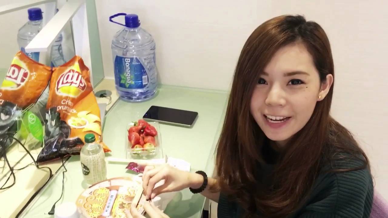 มาม่าพลีชีพ 4 รสชาติที่ฮ่องกง เงินหมดก็จกมาม่า zbing z. video to gif