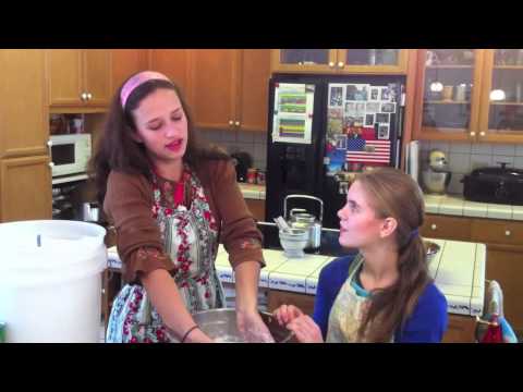 Making a Thanksgiving Bread Cornucopia Part 1