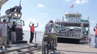 Để Mai Tính 2 - BTS Lên nóc nhà, Bay qua phà
