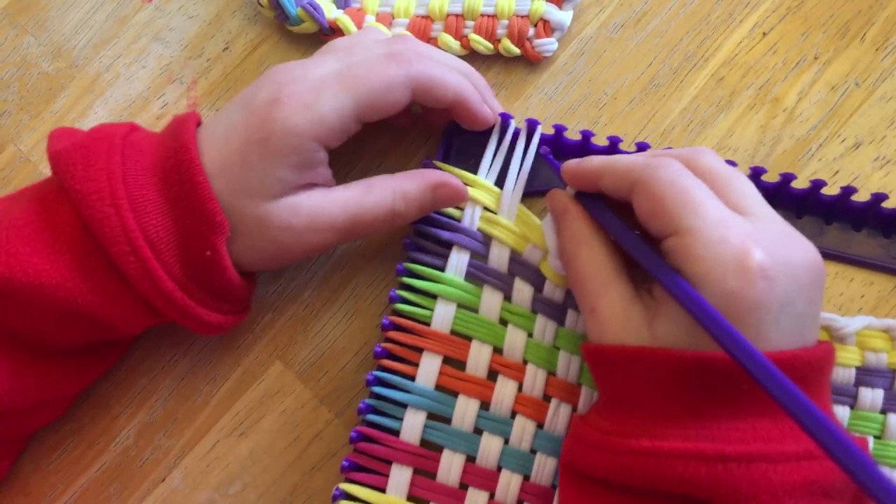 Finishing off kids weaving loom project - YouTube