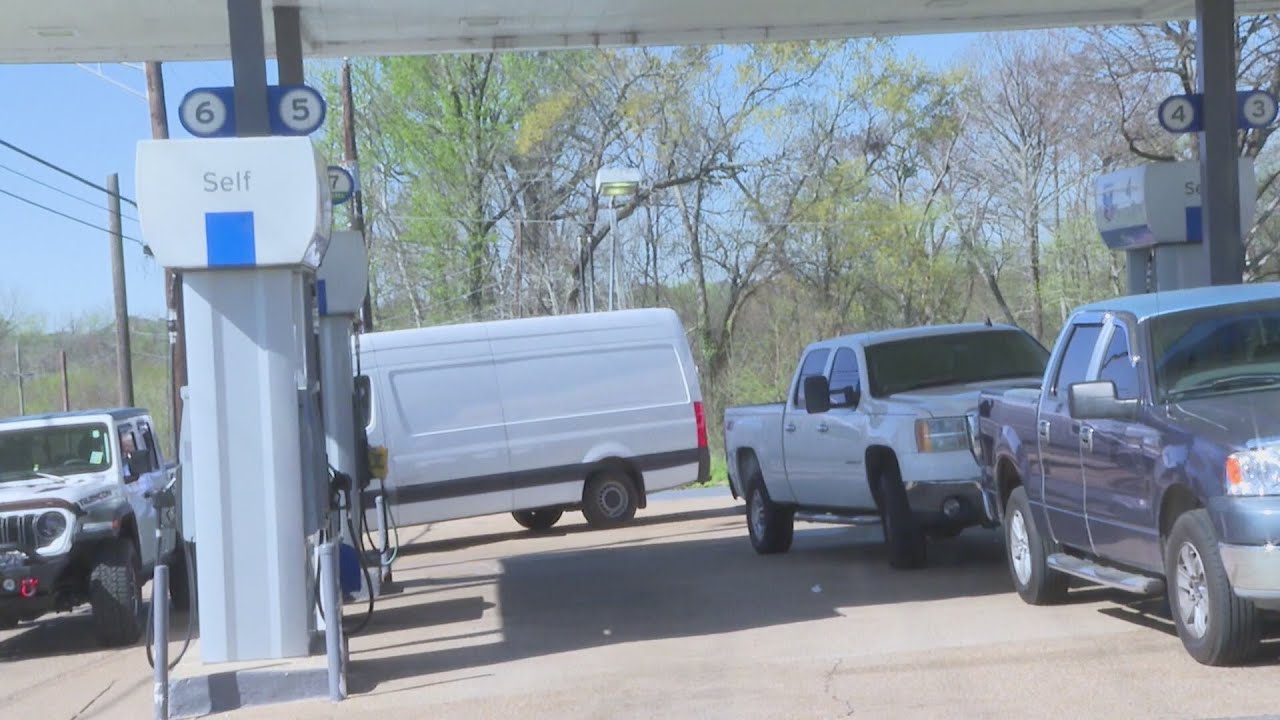 Drivers coping with higher gas prices - YouTube