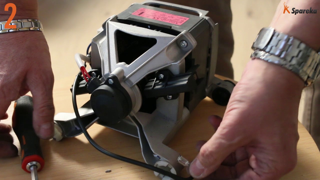 Как заменить угольные щетки двигателя в стиральной машине - YouTube
