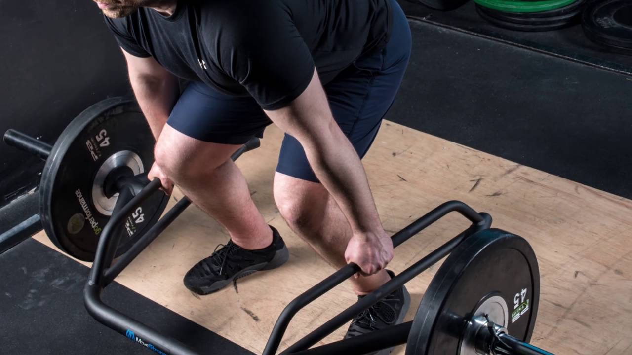 Deadlift Squat Lunge with open back trap bar by MoveStrong