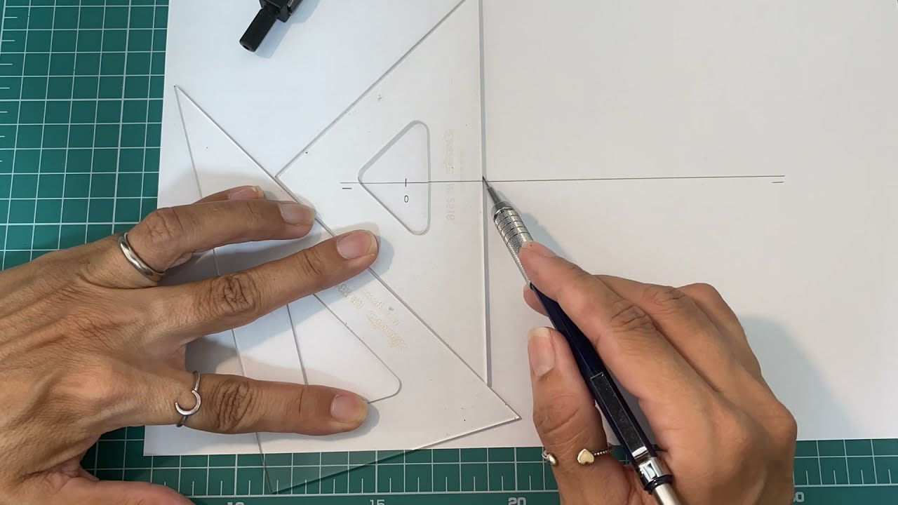 épura pirâmide reta base hexagonal