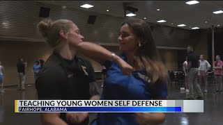 Fairhope police hold self-defense class