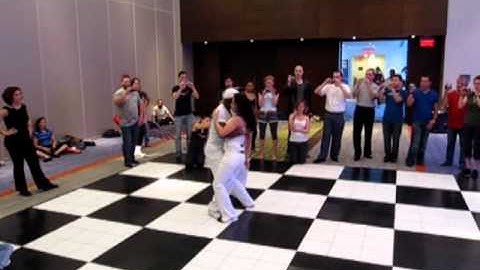 JULES & SINDALI (INTERFUSION DANSE) brazilian zouk demo mtl salsa congress 2011.wmv
