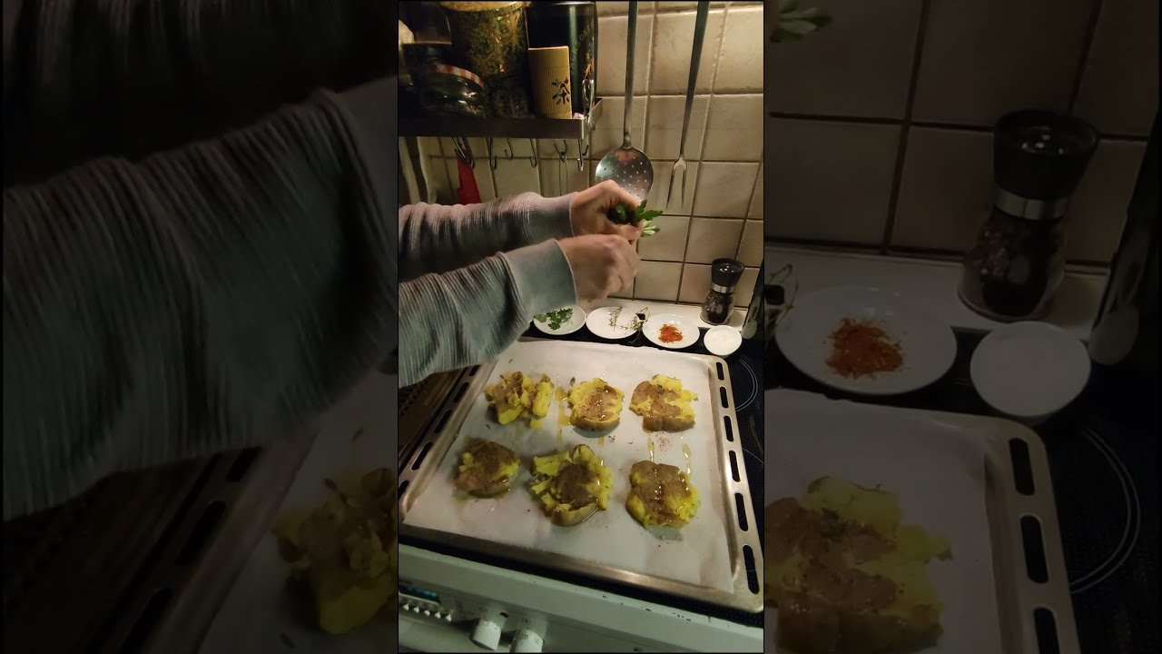 Truffle Smashed Potatoes #tartufi #truffles #recipe #tuberbrumale #potatoesrecipes