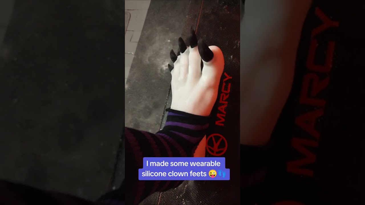 I made wearable silicone feet for my clowns n monsters!  