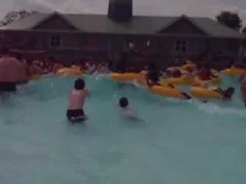 Nashville Shores - Wave Pool