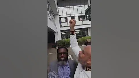 NNAMDI KANU IN HIGH SPIRIT AS LAWYERS, JUDGES AND OTHERS HAIL HIM WITH LOT OF PRAISES SUPREME COURT