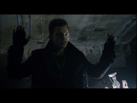 Arrow Season 1 Episode 12 Iconic Scenes Pichchar 