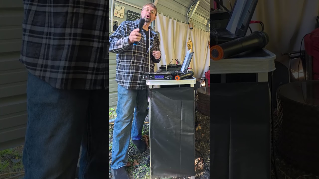 Rockville Wireless Microphone System: Compact, Lightweight, Reliable