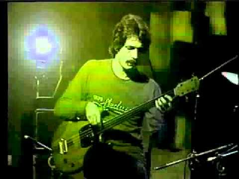 Theo e Grupo Medusa - musica - Cheiro Verde.flv