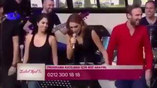 Zuhal Topal-Hebele Hübele Resimi