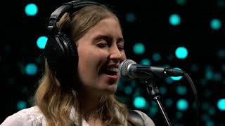 Hatchie - Try (Live on KEXP)