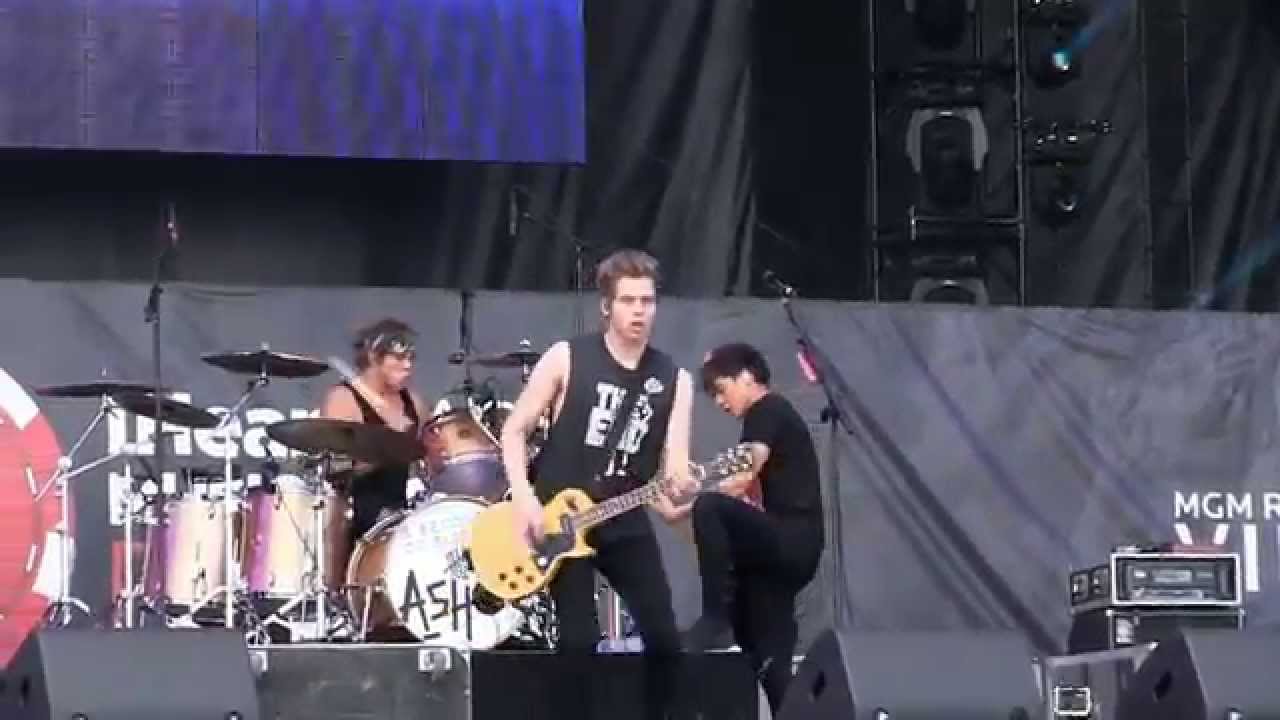 5 Seconds of Summer- 