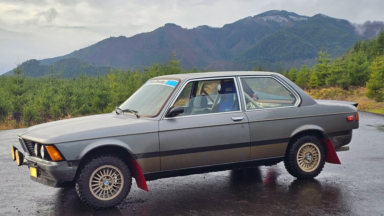 Исследование горных дорог Тихоокеанского северо-запада | BMW 320i E21 1982 года выпуска