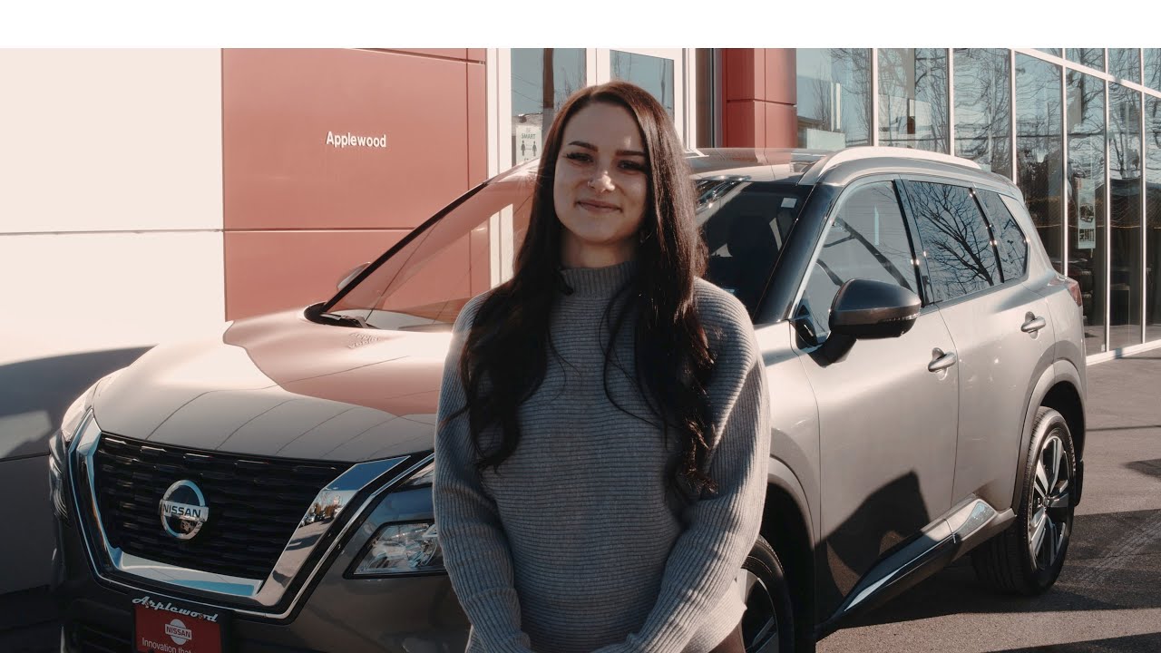 MEET OUR TEAM KERRI CLARK IS OUR SERVICE MANAGER AT APPLEWOOD'S 10th