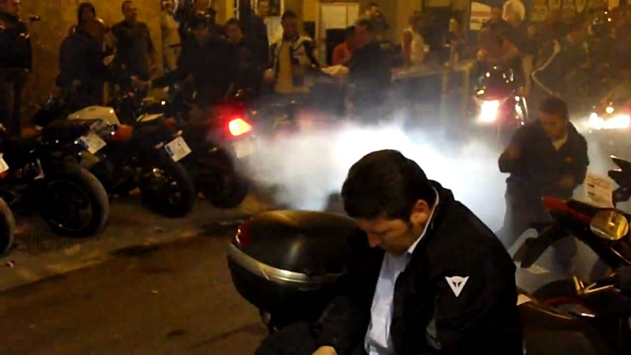 motogp cheste (valencia) 2009 LA FIESTA (4\8) : moto esplosiva - explosive