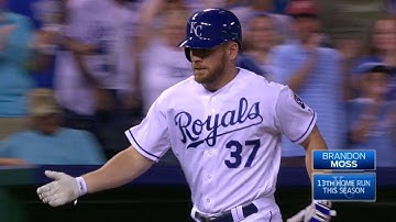 SEA@KC: Moss crushes a two-run shot to right