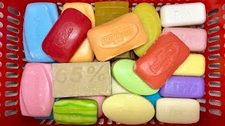 картинка: ASMR🔥🔪🧼Cutting dry soap 😍Резка сухого мыла♥️🩶🩷💜💙💛💚🧡🤍🩵🤎🖤