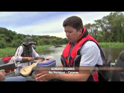 Adriano Soares repórter, mostra uma receita de sashimi de piranha É Bem Mato Grosso tv calidad