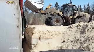 KOMATSU WHEEL LOADER LOADING HOG FUEL
