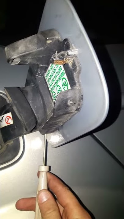 Как снять лючок бензобака рено флюенс 7700433127 Лючок бензобака Renault Clio II/Symbol (1998 2008) купить бу в Крас