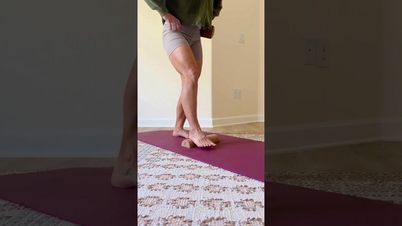 What do your feet have to do with strengthening your core? More than you might think&hellip;.. @alydiroma