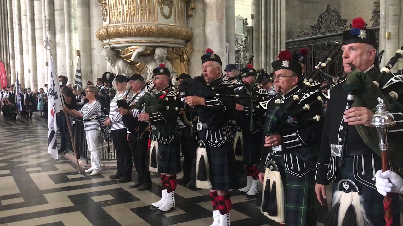 Amazing Grace United Pipers for Peace Amiens Cathedral