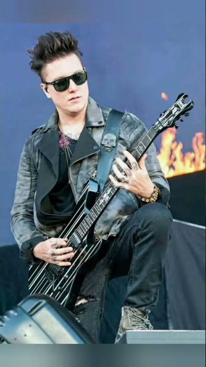 Story WA Synyster Gates