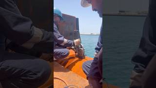 DRILLING HOLES IN ROLLER PIN TUGBOAT #pipelining #ship #workingrigs