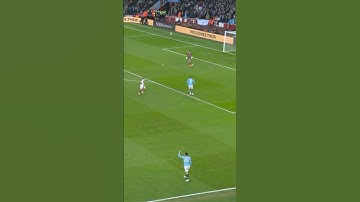 MAN CITY ERROR & ARSENAL SCORE!