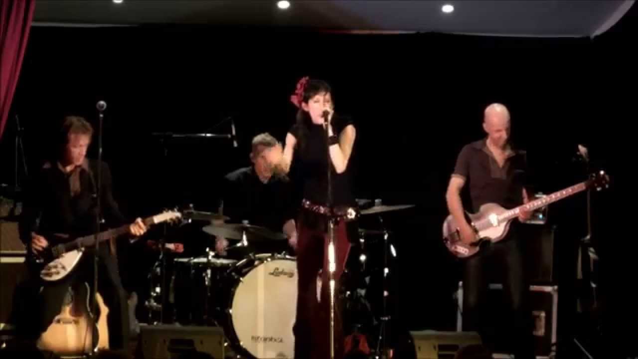 Patricia Vonne & Band 'Rattle my Cage' am 02.05.2015 im Tivoli Aukrug