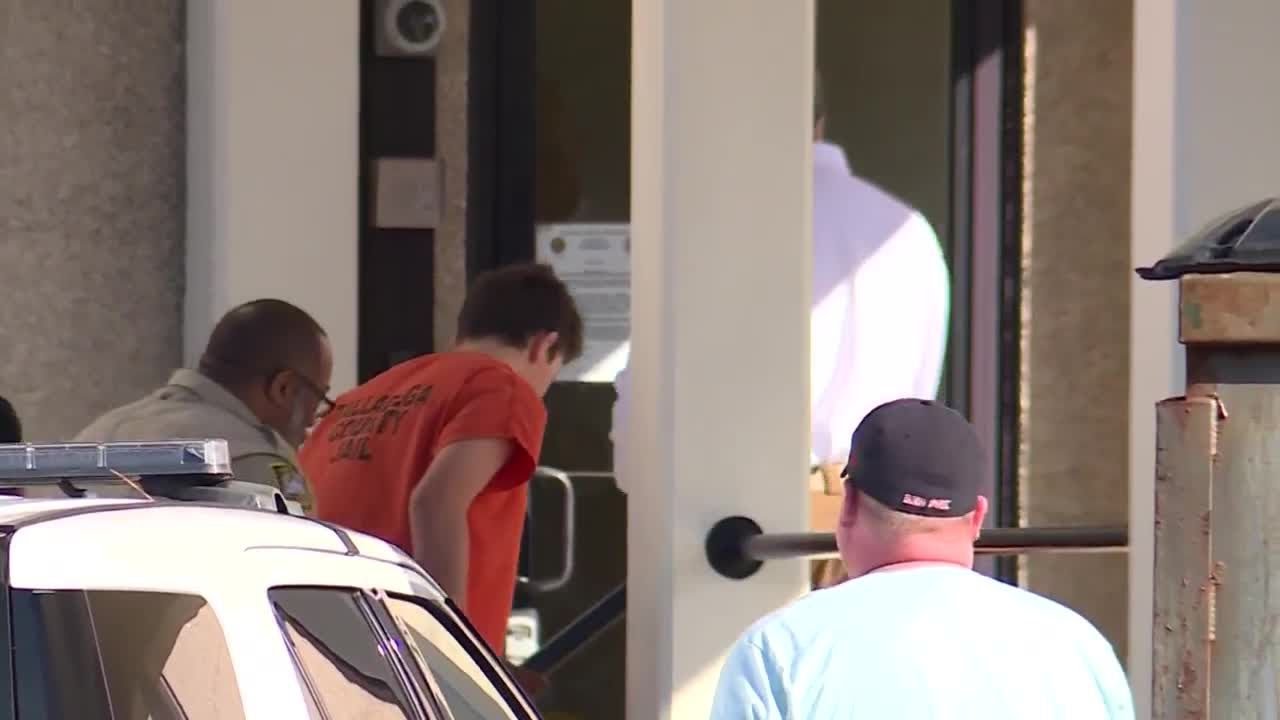 Munford teen charged in triple murder of his family makes court