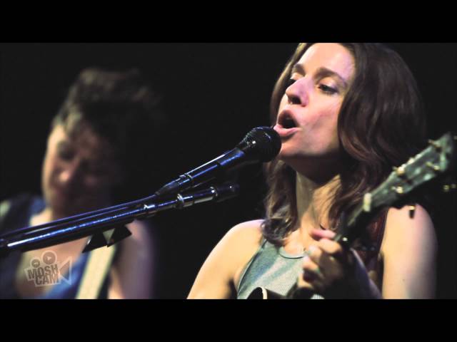 Ani DiFranco - Which Side Are You On? w/ Melissa Ferrick (Live in New York) | Moshcam class=