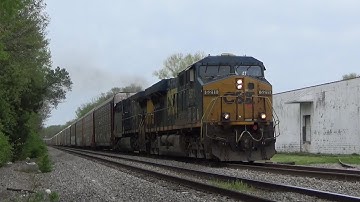 CSX ES40DC 5211 Leads Automotive Q587 on 4/15/22