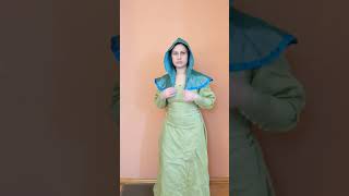 Medieval hoods as a clothing system