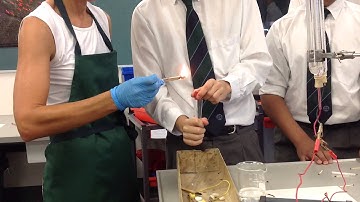 Glowing splint test for oxygen