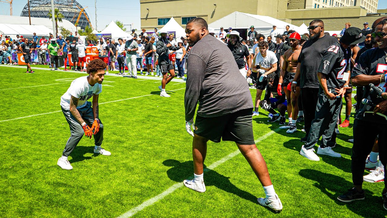 ⁣WITNESS..A 6’7” 300-POUND WR treating DBs like his little brother!